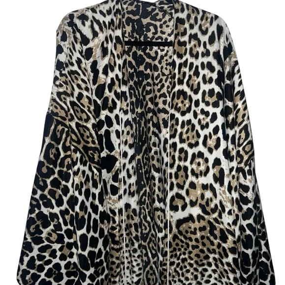 Leopard Print Kimono – One Size | Lightweight Layering Piece - Picture 3 of 15